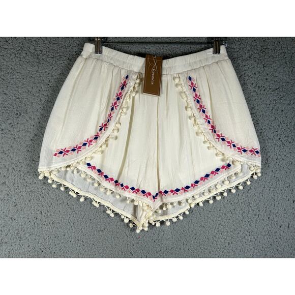 Francesca's Pants - Francesca's Women Shorts Pompom L Cream fully lined New with tag Boho Beach